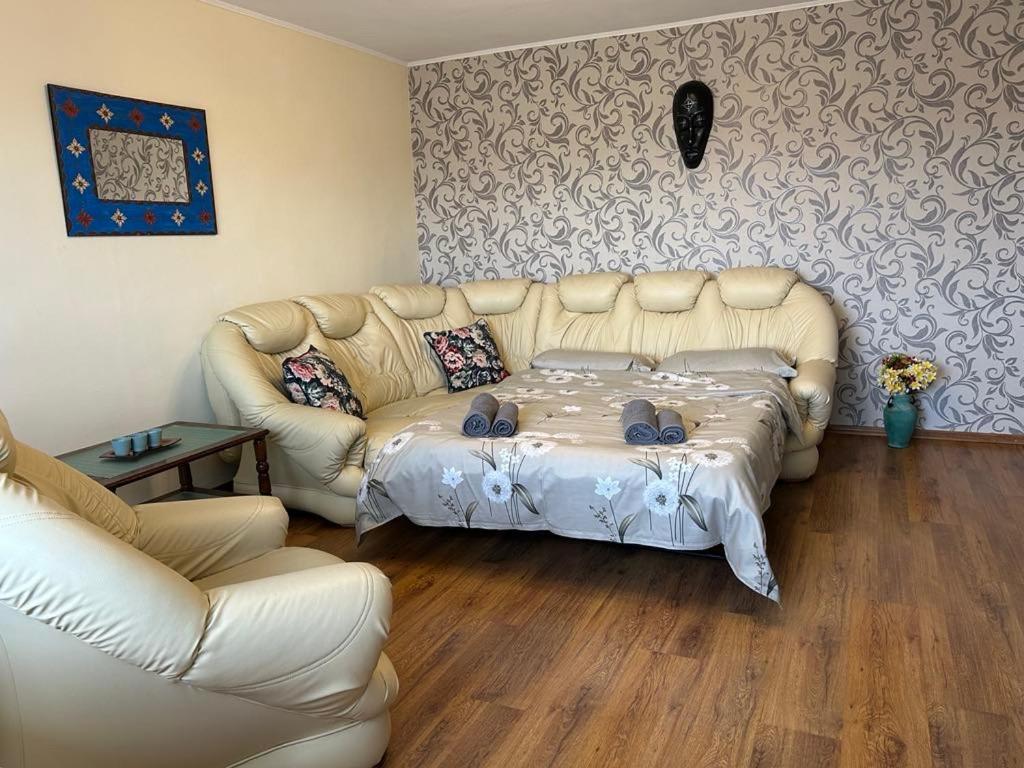 Harmony Luisa Apartment #Enjoy#Otopeni# Eksteriør bilde
